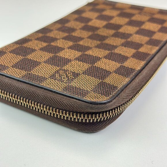 Louis Vuitton Damier Ebene Wallet - Picture 3 of 6